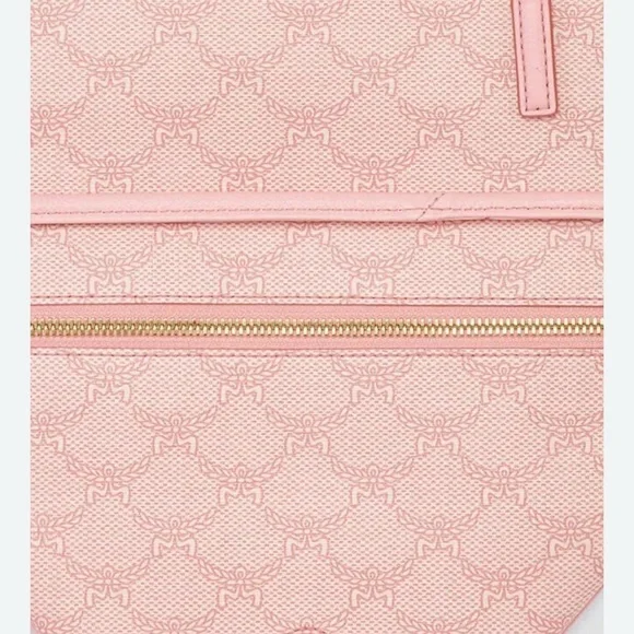 MCM Blush Pink Crossbody Bag Himmel Triangle Pouch in Lauretos - NWT - Picture 5 of 10